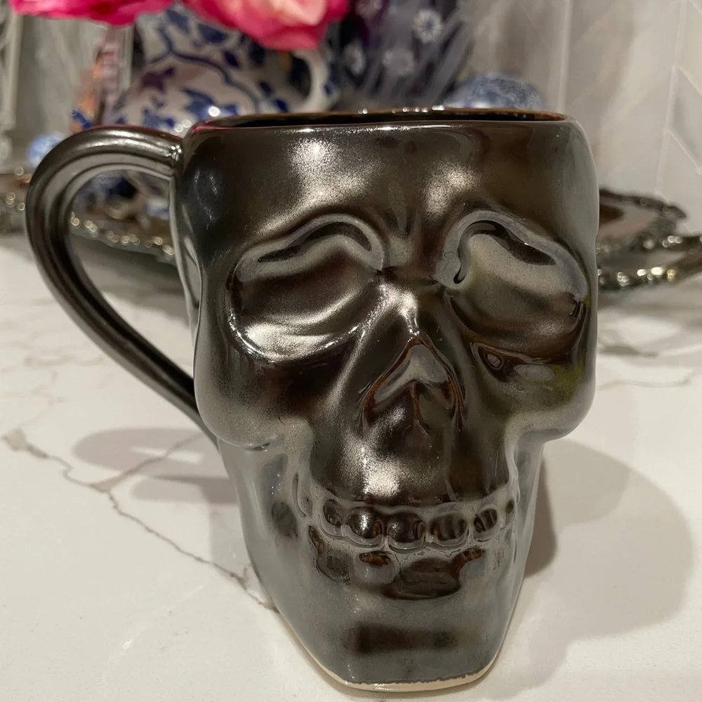 Set of 2 West Elm Skull Mugs Metallic Black Ceramic 19oz Large